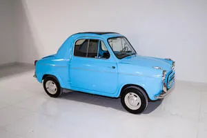 Tiny Titan of the Microcar Era: The 1961 Vespa 400
