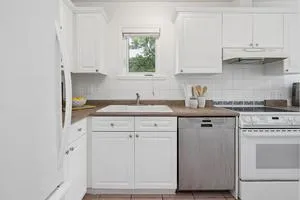 Floors Depot Outlines Selection Criteria for Hardwood and Vinyl Plank Flooring in Vancouver