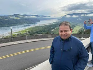 Dr. Jose Jacob Opens 2027 Scholarship Applications for Pre-Med Undergraduates