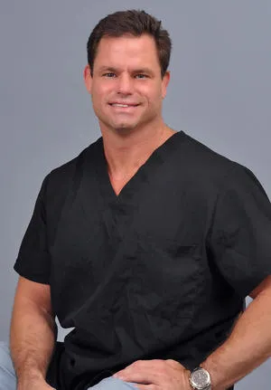 Dr. Wade Banker Opens 2027 Scholarship Competition for Undergraduate Pre-Med Students